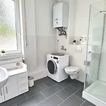 Modern 3-room With Winter Garden, Free Parking In - Ha01 *
